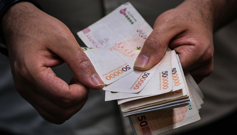 حسینی: واحد پول ملی ریال باقی میماند/مردم نگران نباشند