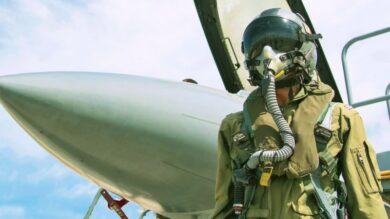 خلبانان چقدر حقوق میگیرند؟