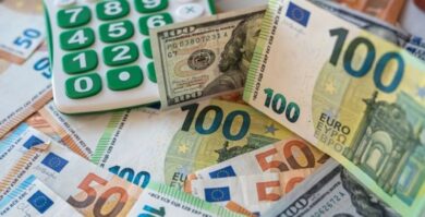 نرخ ارز در بازارهای مختلف 6 آبان ماه/ دلار و یورو گران شد