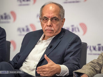 این همه تحریف و عنادورزی با مصدق برای چه؟