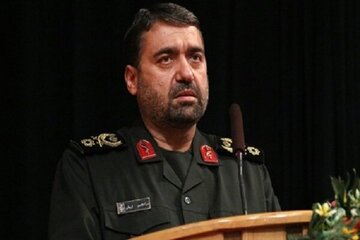 سردار قریشی: هر سخنی که به انسجام مردم ضربه بزند، به نفع دشمن است/ به مسائل تفرقهافکن ورود نکنیم