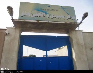 جزئیاتی از فرار بزرگ ۲۰۰ معتاد از کمپ پرحاشیه شهرداری/ به مددجویان گفتند آماده باشید می‌خواهیم از این جهنم شما را به فشافویه ببریم