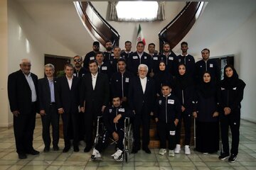 عارف: جریانی در دنیا ایرانیان را افراد خشن معرفی کردهاند/ ورزش تأثیر مثبتی بر سلامت جسم دارد/ المپیک ۲۰۲۸ یک فرصت حیثیتی برای کشورمان است
