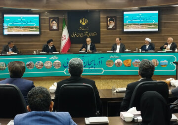 رئیس جمهور: کشور با تصمیمات فردی اداره نمیشود / منطقه آذربایجان گنجی از طلاست، قدرش را بدانیم