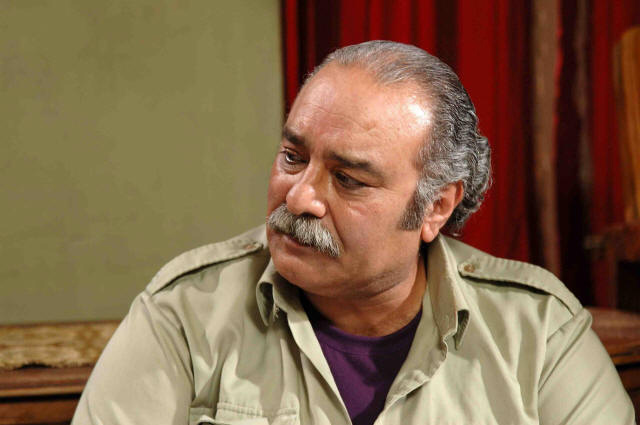 محمد کاسبی بازیگر پیشکسوت سینما و تلویزیون بار دیگر به دلیل مشکلات قلبی و تنفسی در بخش مراقبت های ویژه بستری شده است.
