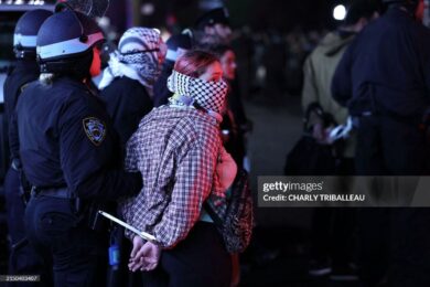 لشکرکشی پلیس آمریکا به داخل دانشگاه کلمبیا