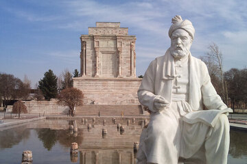 فردوسی،قهرمانی که خداپرست‌تر باشد را کامیاب‌تر می داند؛نماد متانت کلام