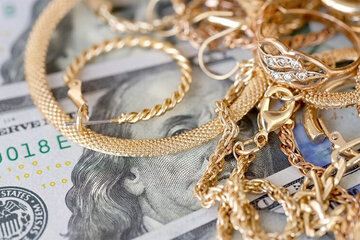 طلا دوباره اوج گرفت/ قیمت جدید طلای جهانی امروز ۱۴ آبانماه ۱۴۰۴