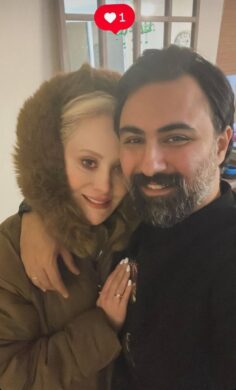 سلفی عاشقانه آرام جعفری و بابک انصاری 1