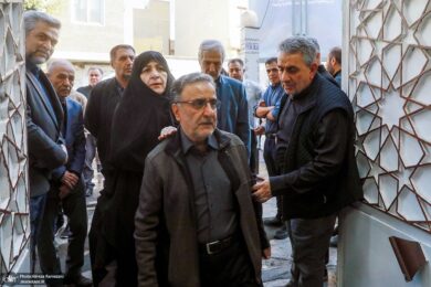 تصاویر: مراسم تشییع برادر سید مصطفی تاجزاده