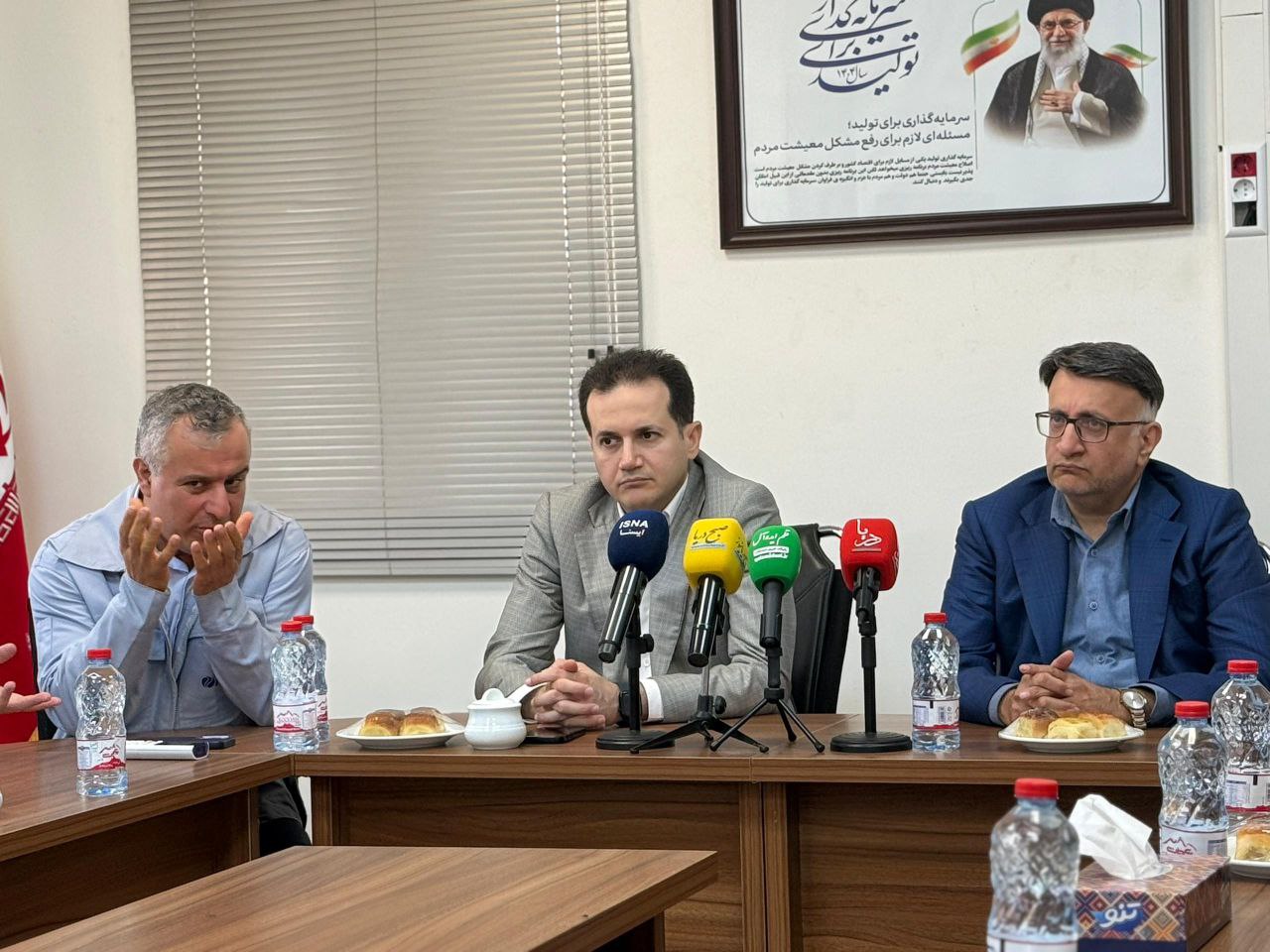 photo_۲۰۲۵-۱۱-۰۵_۲۳-۱۸-۴۹ (2)