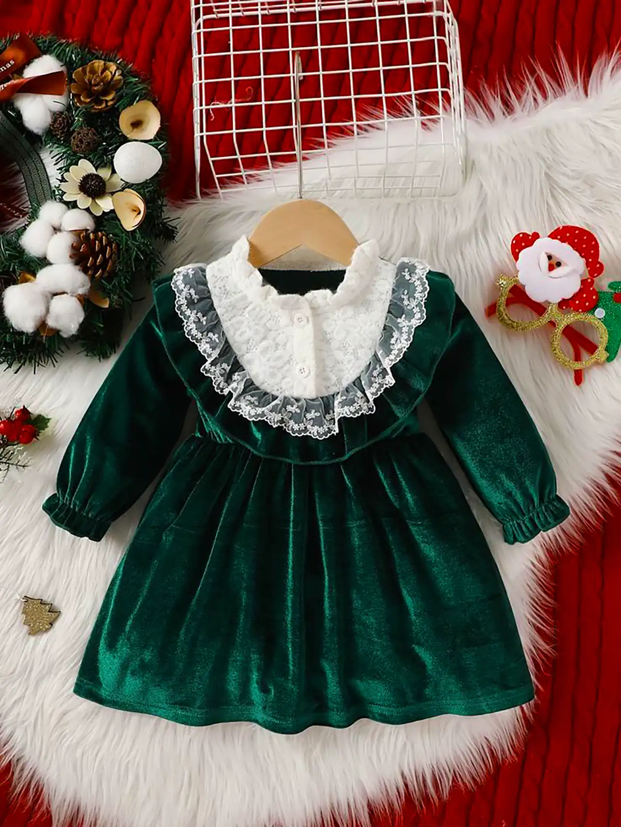 پیراهن مخمل سبز بچگانه