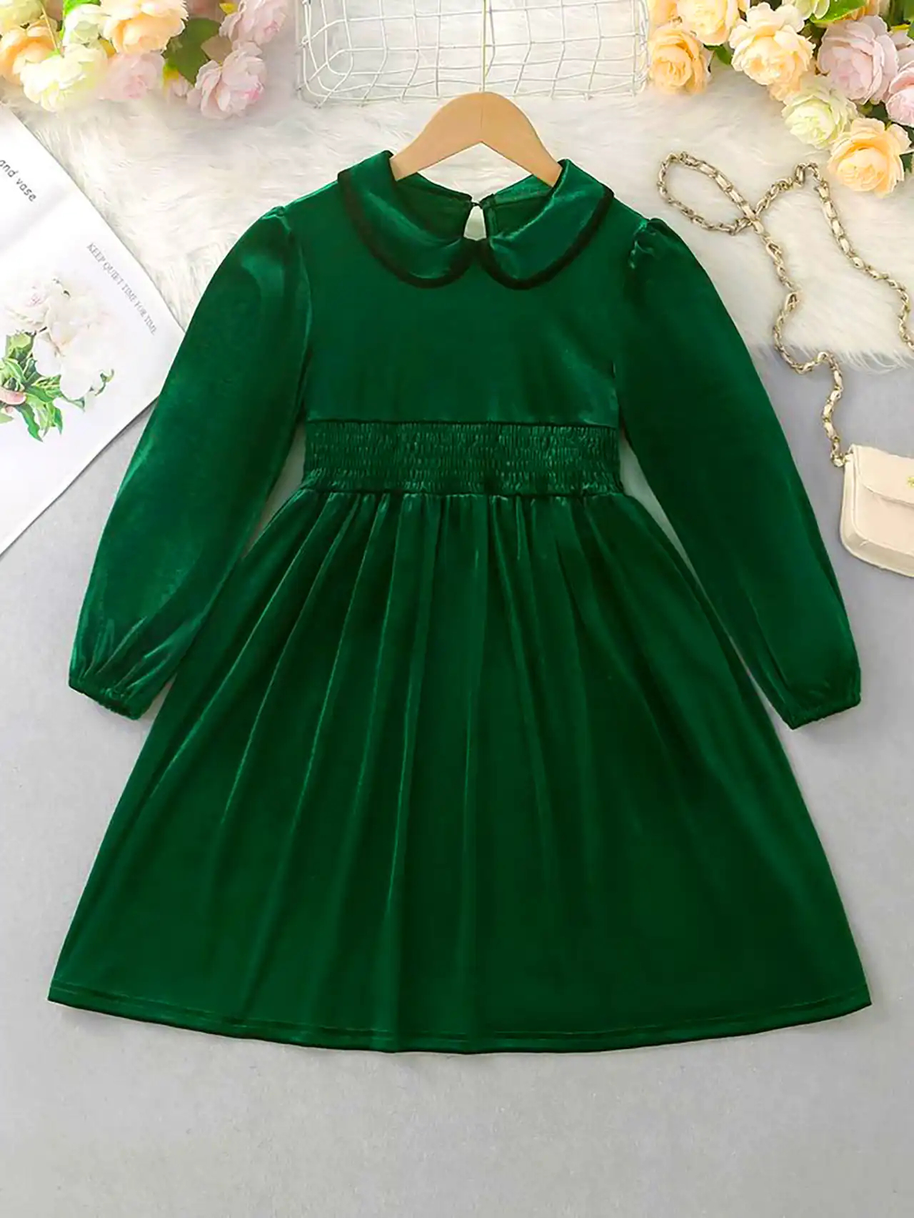 پیراهن مخمل سبز بچگانه