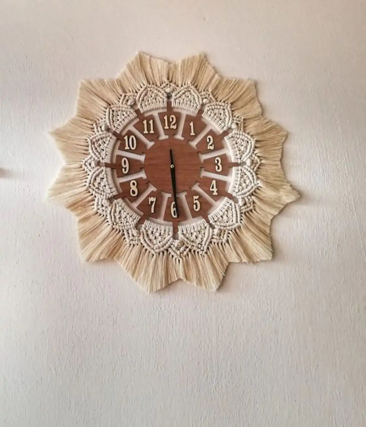 ساعت دیواری شیک مکرومه