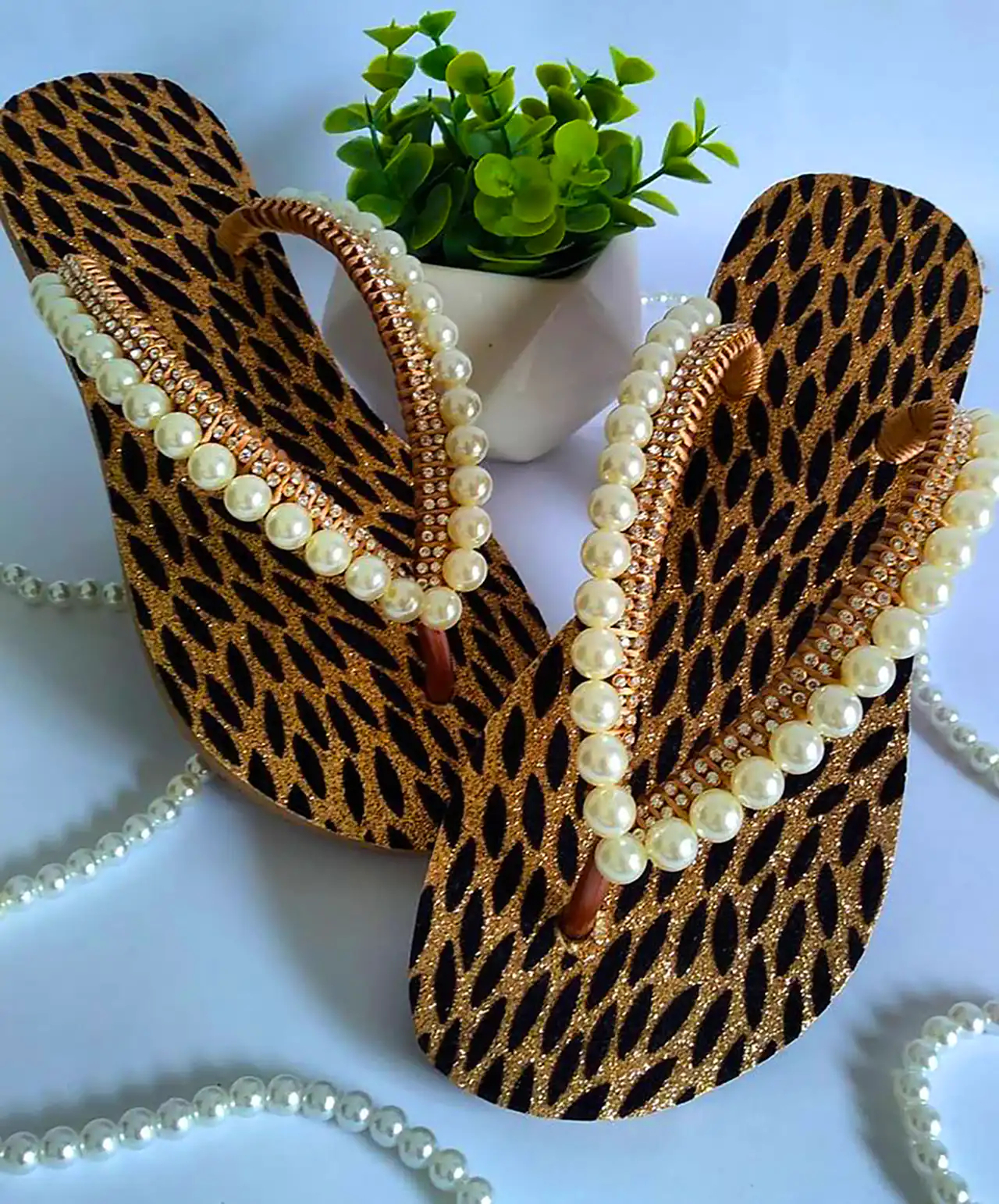 دمپایی انگشتی کارشده