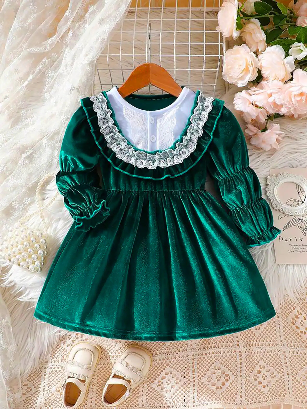 پیراهن مخمل سبز بچگانه