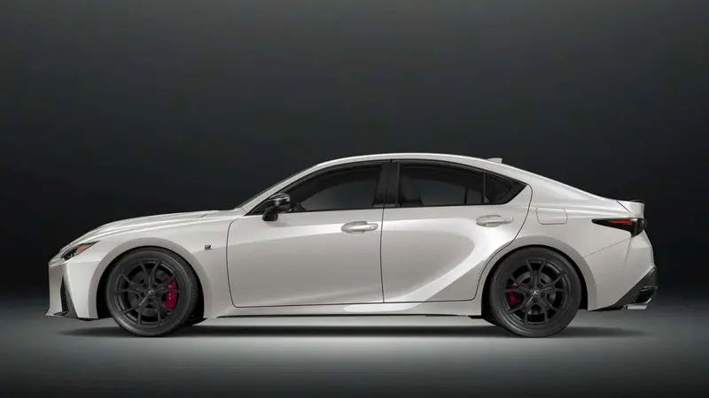 رنگهای محبوب سال ۲۰۲۵ در صنعت خودروسازی