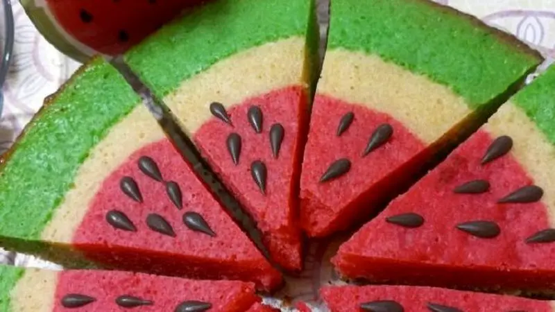 نکات و فوت‌وفن‌ های طرز تهیه کیک یلدایی در ماهیتابه