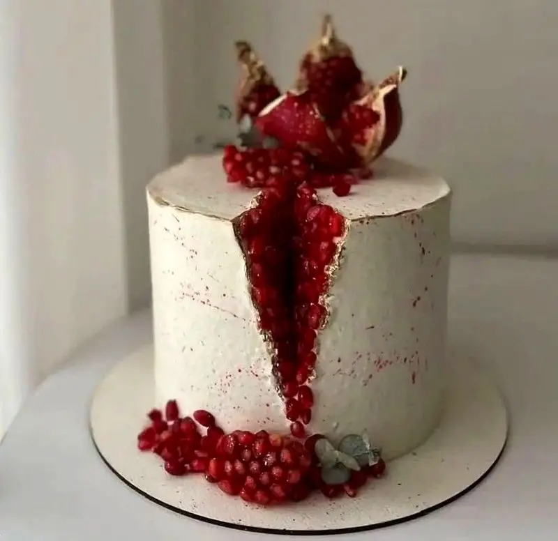 مدل کیک شب یلدا | 30 مدل کیک شب یلدا ۱۴۰۴ برای عروس و مهمانی که میز یلداتو لاکچری و دیدنی میکنه!