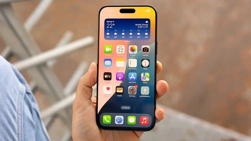 تصویر نمادین آیفون