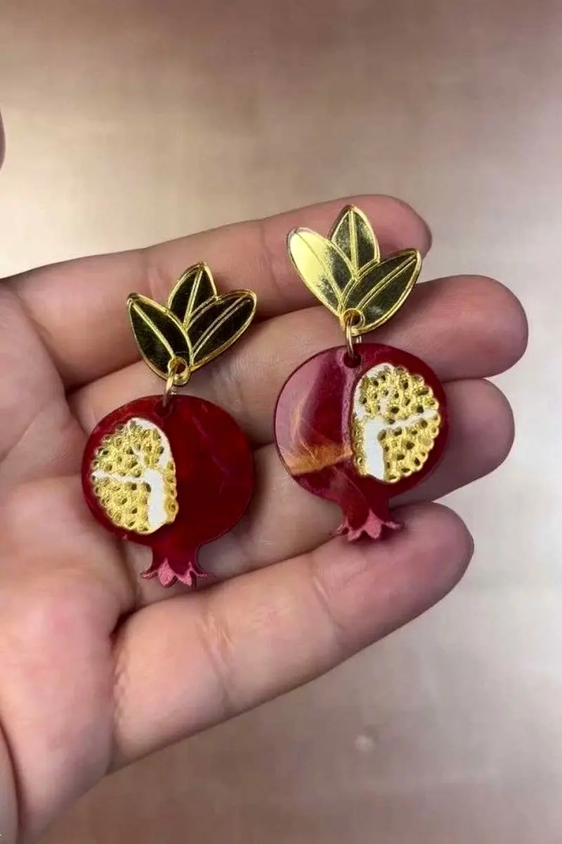 گوشواره یلدایی | 25 گوشواره یلدایی از انار تا هندوانه طلا یا بدلی و کاموایی برای شب چله عروس