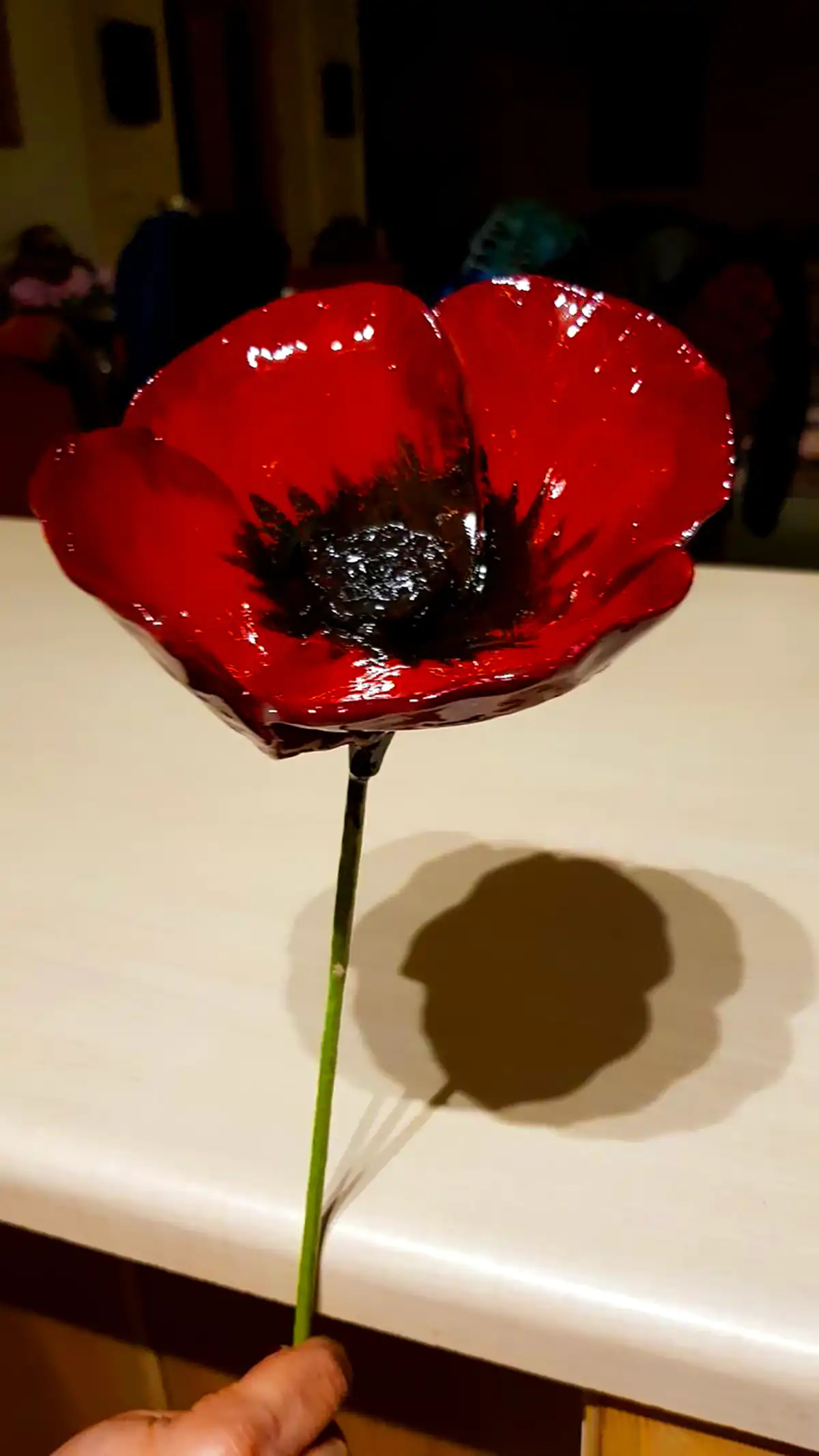 دکوری گل لاله سرامیکی قرمز