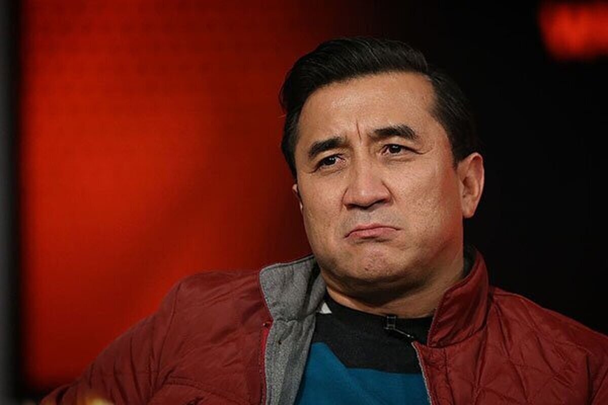 دفاع خداداد عزیزی از صحبتهایش روی آنتن زنده: از هیچ کس نمیترسم/ آن کلمه را همه میگویند! + فیلم