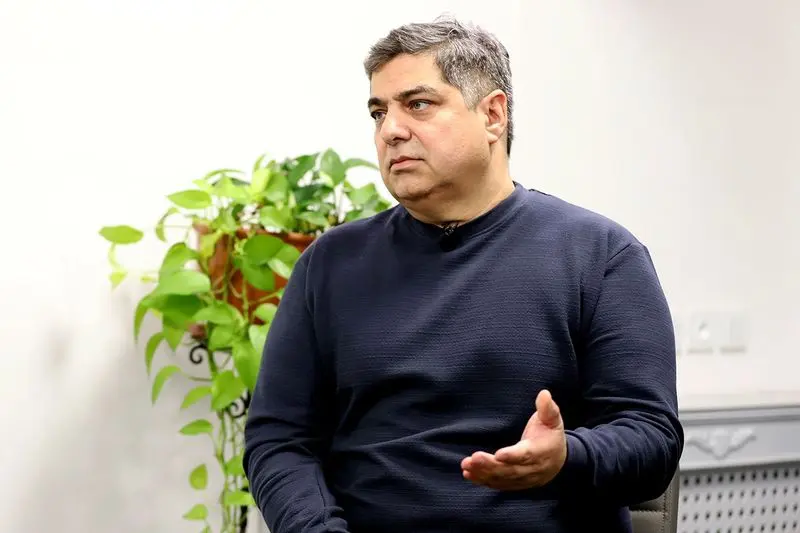 شهرام جزایری در گفت‌وگو با تابناک| سیاسی نیستم؛ فنی حرف می‌زنم/ نیم‌قرن پس از انقلاب، نیازمند پوست‌اندازی هستیم / بابک زنجانی ایثارگر اقتصادی بود؛ در حقش ظلم شد