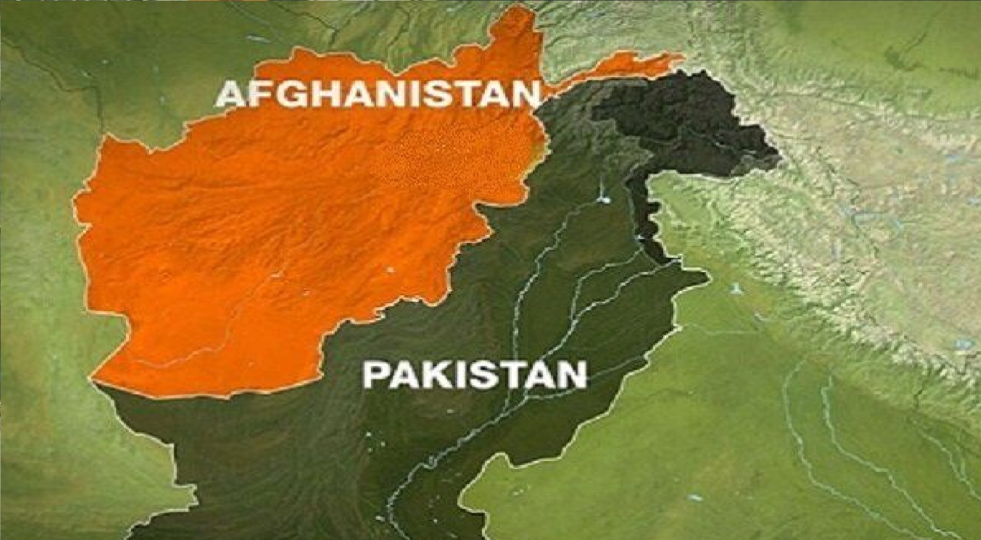 درگیری شدید بین نیروهای افغانستان و پاکستان/صدای سلاحهای سنگین شنیده میشود