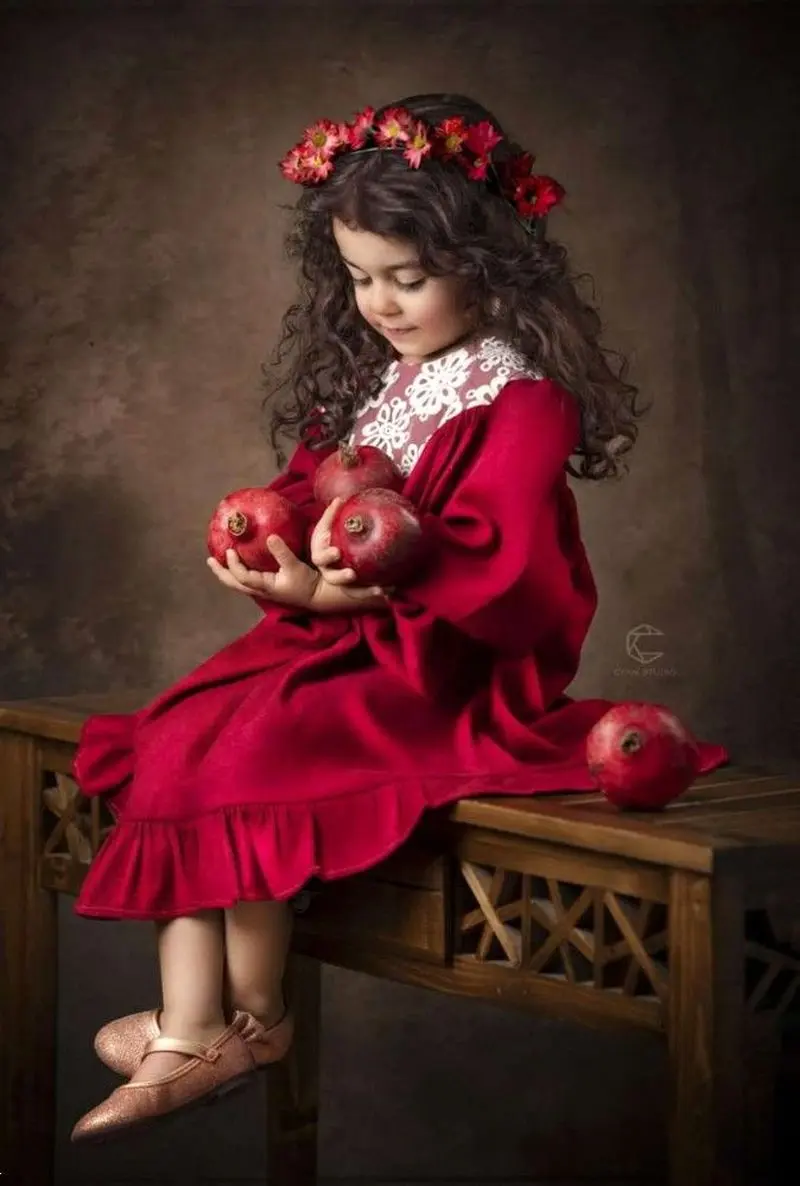 لباس یلدا کودک | لباس کودک یلدایی 1404 دخترانه و پسرانه قرمز و سبز مناسب عکاسی