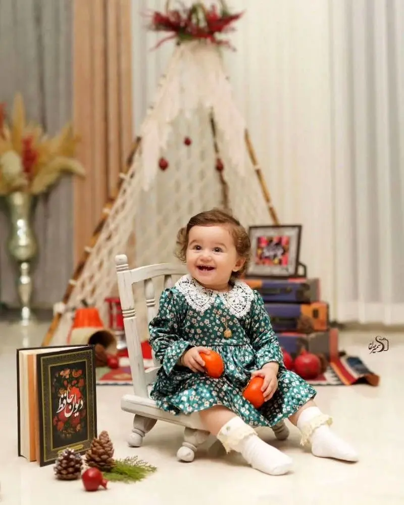 لباس یلدا کودک | لباس کودک یلدایی 1404 دخترانه و پسرانه قرمز و سبز مناسب عکاسی