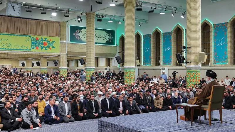 مراسم سه ساعته جشن میلاد حضرت زهرا سلاماللهعلیها در حسینیه امام خمینی(ره) با حضور رهبر انقلاب