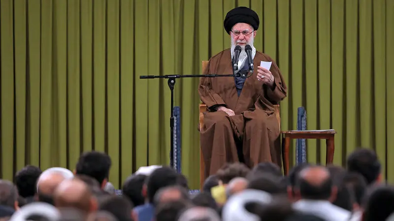 مراسم سه ساعته جشن میلاد حضرت زهرا سلاماللهعلیها در حسینیه امام خمینی(ره) با حضور رهبر انقلاب