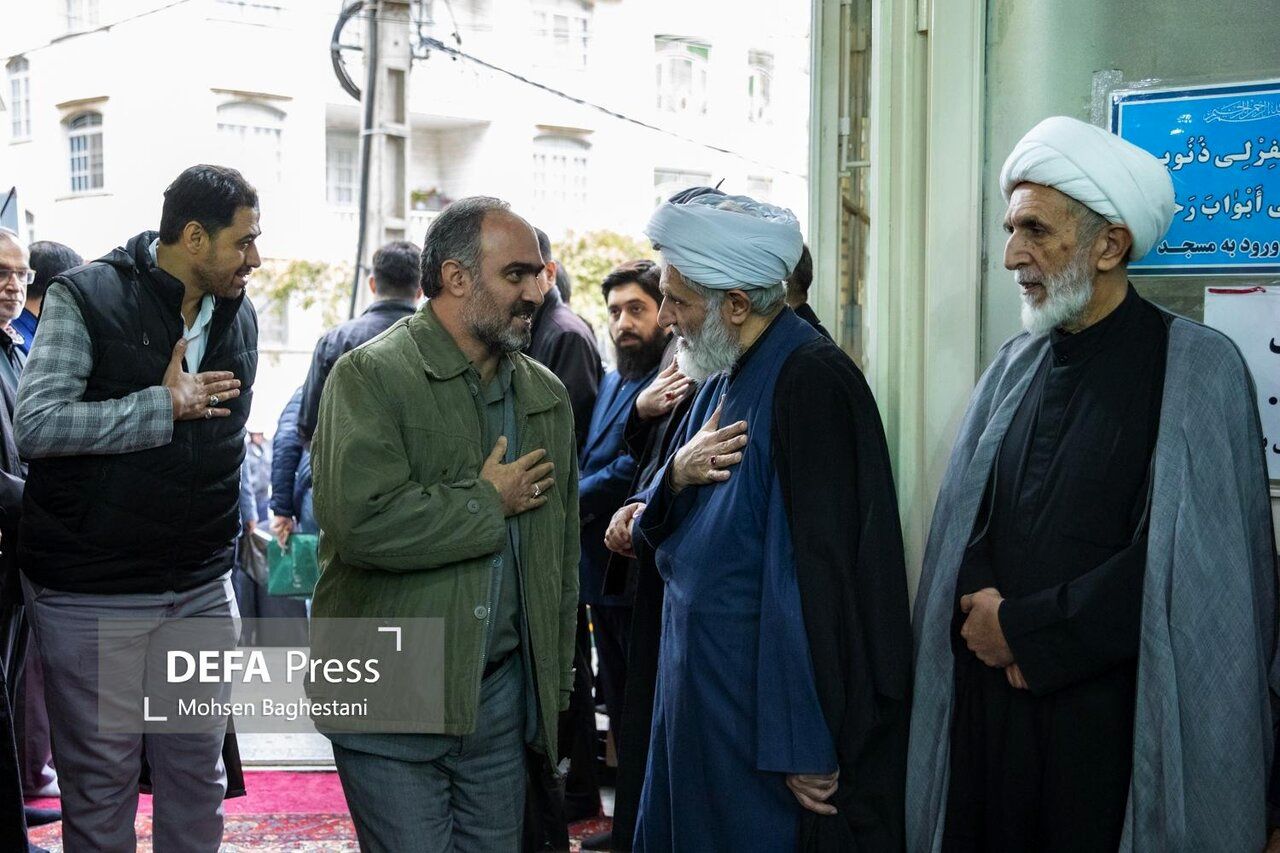 فرماندهان سپاه در مراسم ترحیم پدر حسین طائب/ حداد عادل و مخبر هم بودند + عکس