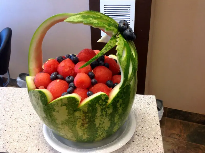 تزیین هندوانه شب یلدا با روبان