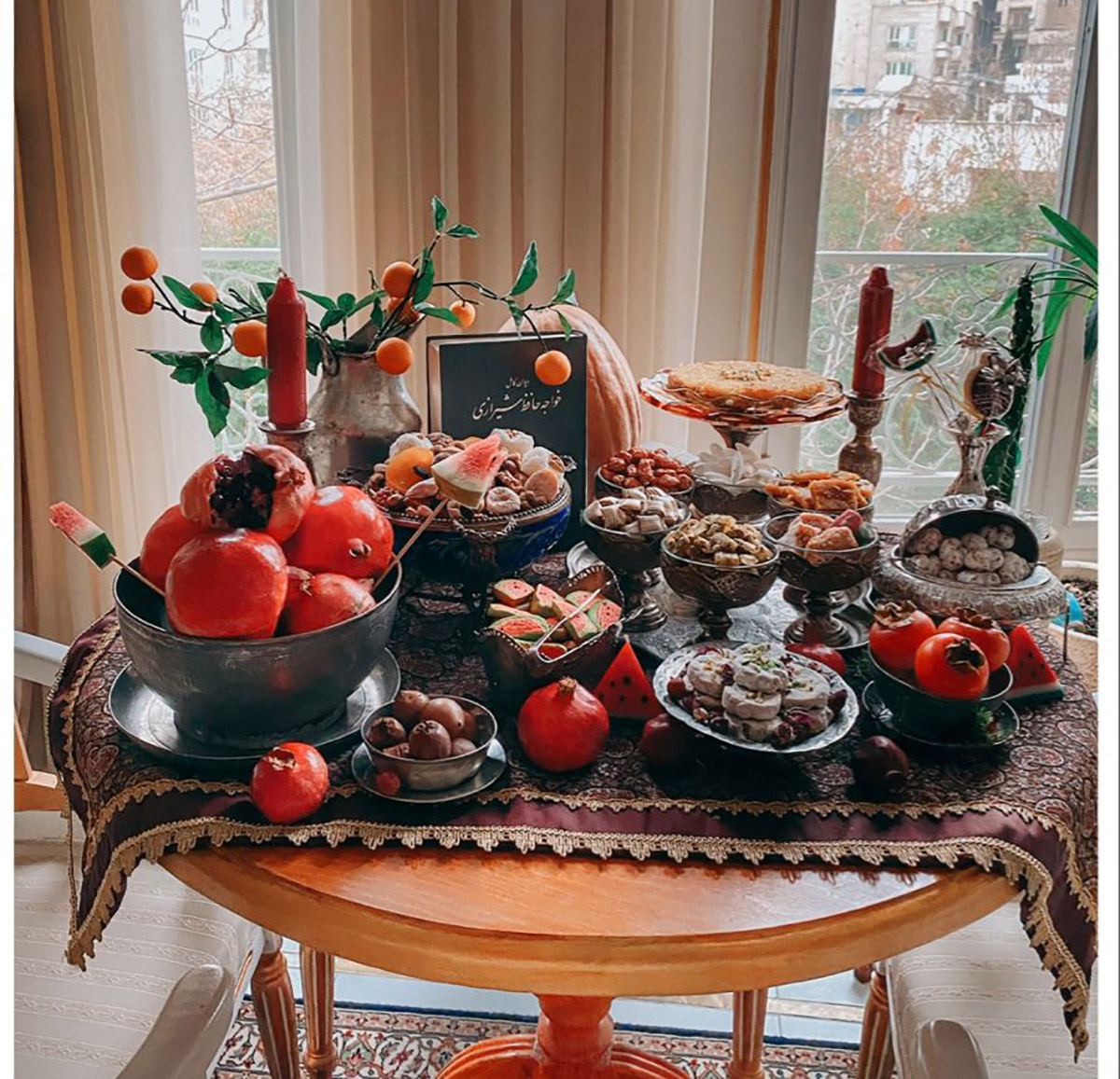 تزیین میز یلدایی ساده