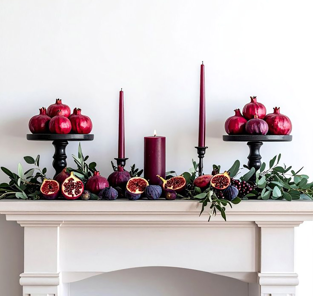 چیدمان میز یلدا با ظروف چوبی