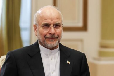 قالیباف: حقوقها میتواند سالی ۲ بار افزایش پیدا کند