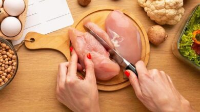 مرغ کیلویی ۱۳۰ هزار تومان شد/ مردم مرغ نخریدند، قیمتها پایین آمد