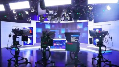 فوری/ مجری معروف تلویزیون خداحافظی کرد