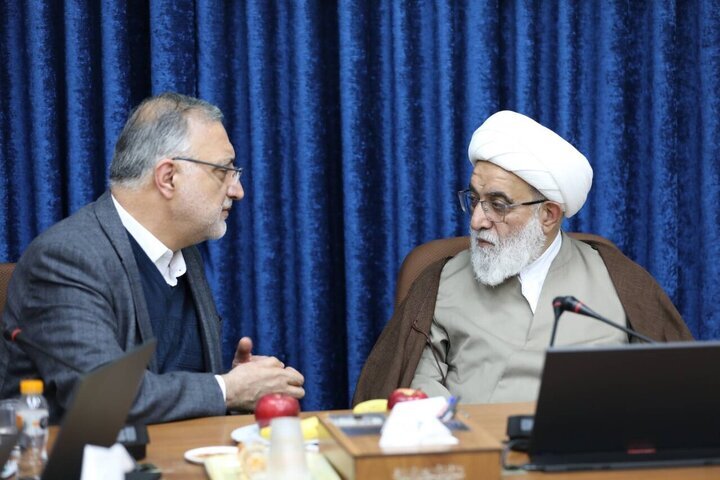 آیت الله شب زنده دار و زاکانی