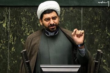 آزادی‌خواه: مطالبه مردم لغو تحریم‌ها و تأمین حقوق هسته‌ای است/ مذاکره از پیش تعیین‌شده معنا ندارد