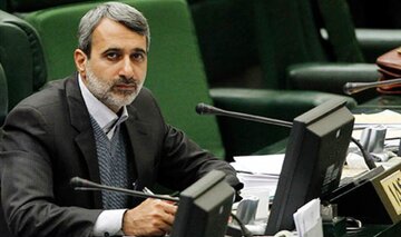 هشدار تند نماینده اصفهان: کسانی که صف خود را از انقلاب جدا کردند محکوم به شکست خواهند بود/  مردم در ۲۲ بهمن بار دیگر نشان می دهند که پیرو رهبری هستند