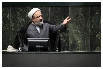 حمله تند حمید رسایی به کمال خرازی بابت سخنرانی دیروز/ حاکمان این کشورها از هر ایده‌ای که انحصار قدرت آنها را تهدید کند، می‌ترسیدند