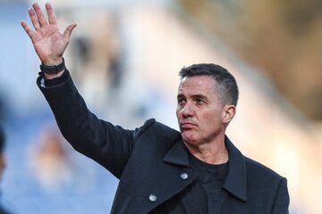 اوسمار ویرا: این کار توهین است؛ اگر من را نمیخواهند، بگویند تا بروم!