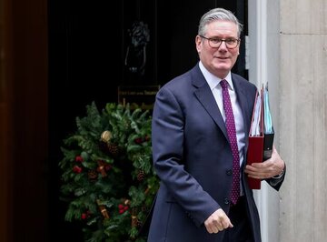 سایه اپستین بر داونینگ‌استریت؛ استارمر به استعفا نزدیک می‌شود؟