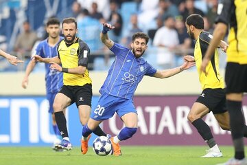 استقلال مقابل طلسم یک‌ساله!