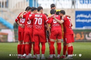 این پرسپولیس قهرمان نمی‌شود!/اشتباهات فردی در تیم زیاد است