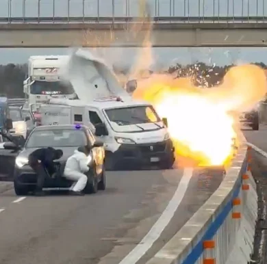 سرقت مسلحانه خودرو حمل پول در ایتالیا